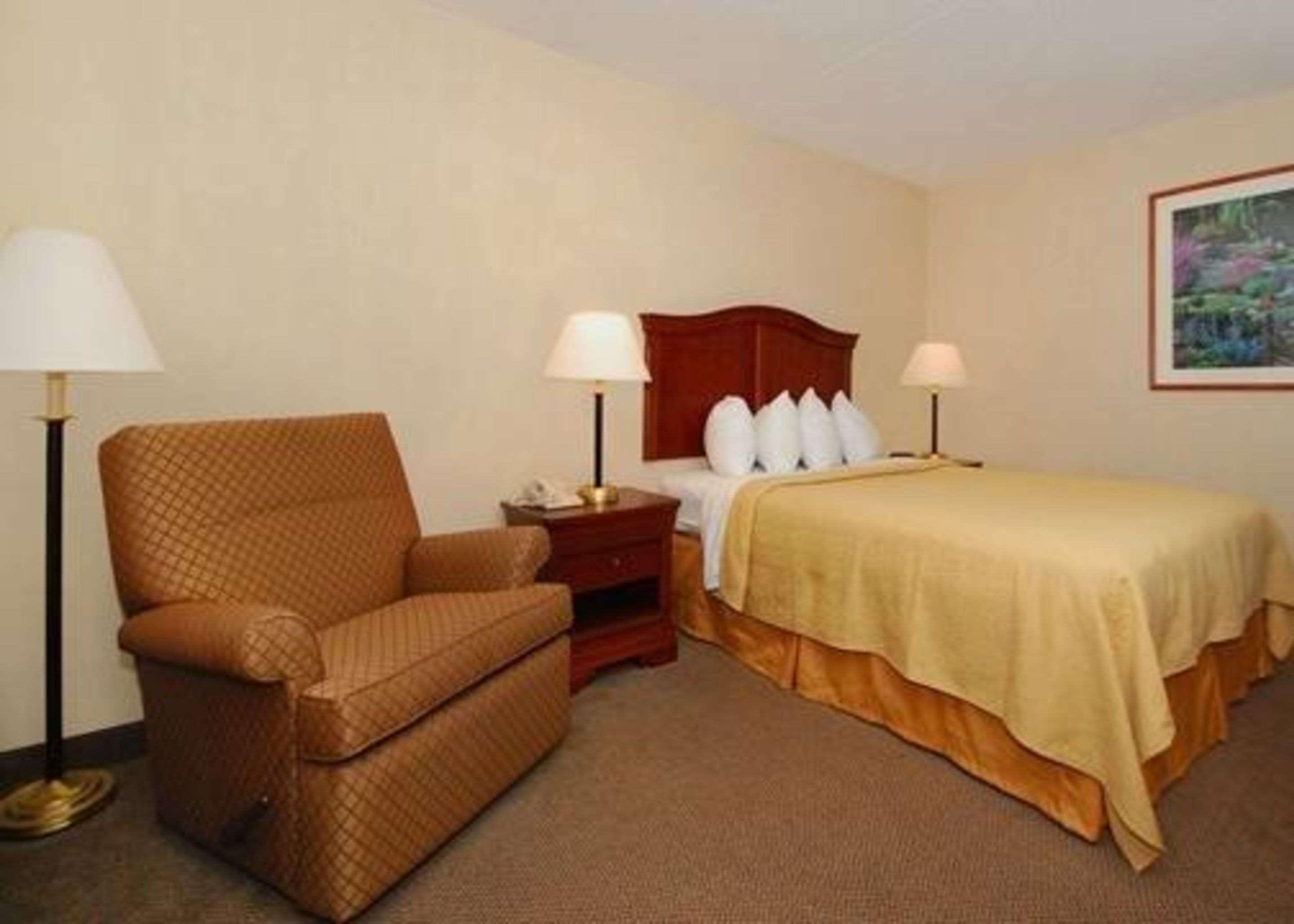 Quality Inn & Suites Danville Ngoại thất bức ảnh