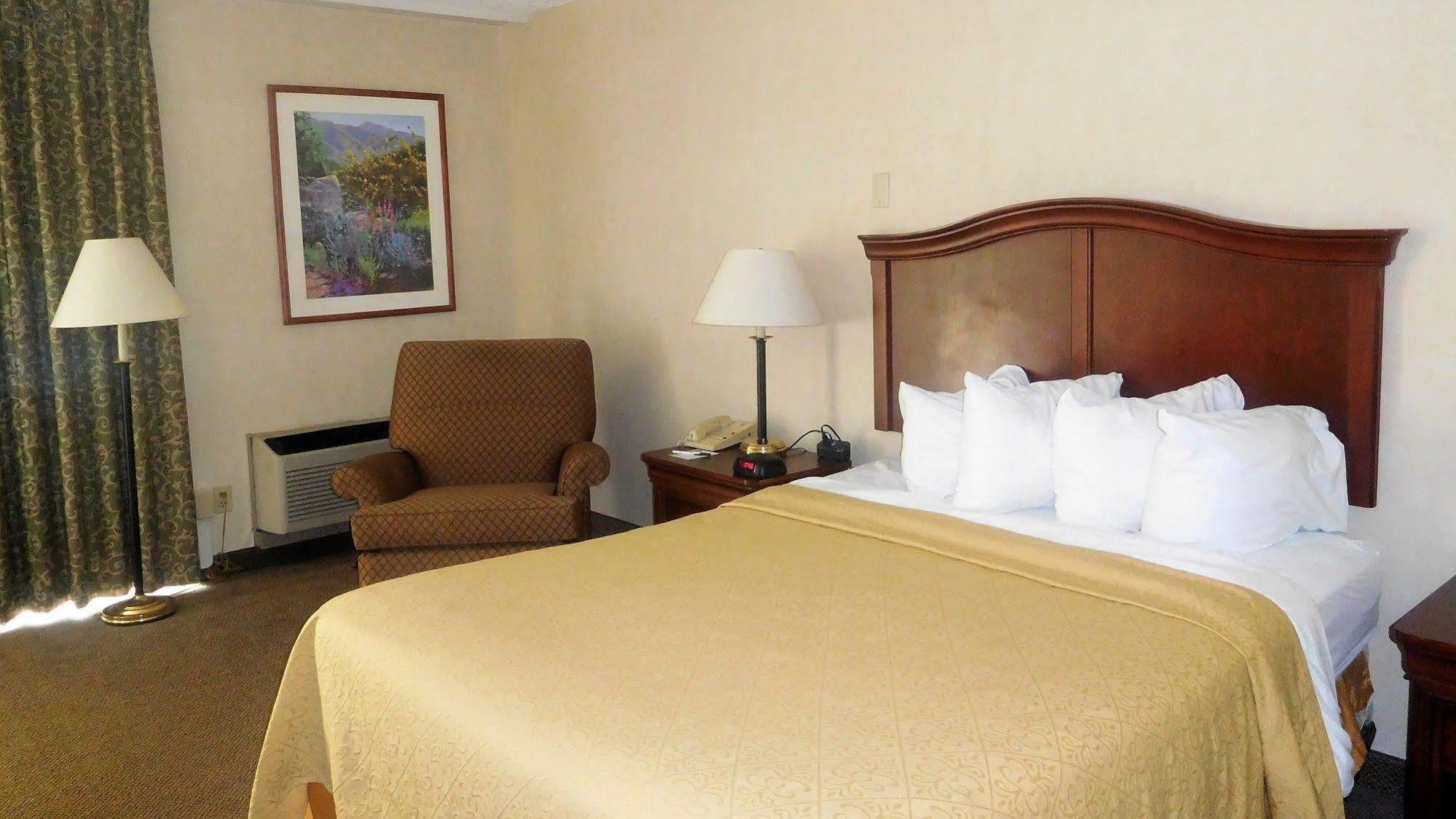 Quality Inn & Suites Danville Ngoại thất bức ảnh